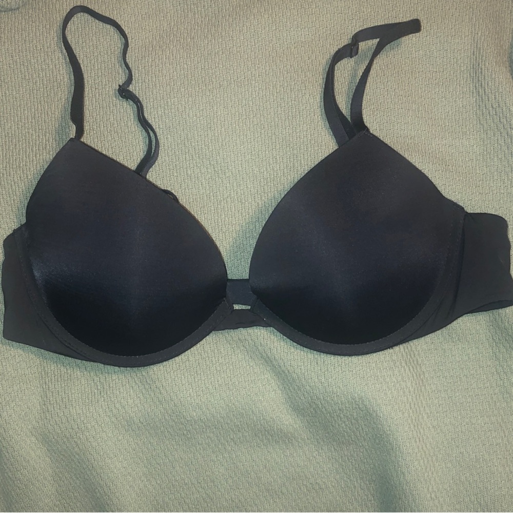 Victoria's Secret Black Molded Push-Up Bra 36b
